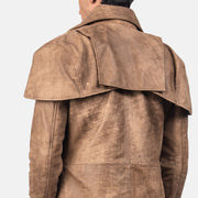 Close-Up Detail of Classic Collar &amp; Heavy-Duty Zipper Hardware on Men's Classic 브라운 Leather Duster 남성용