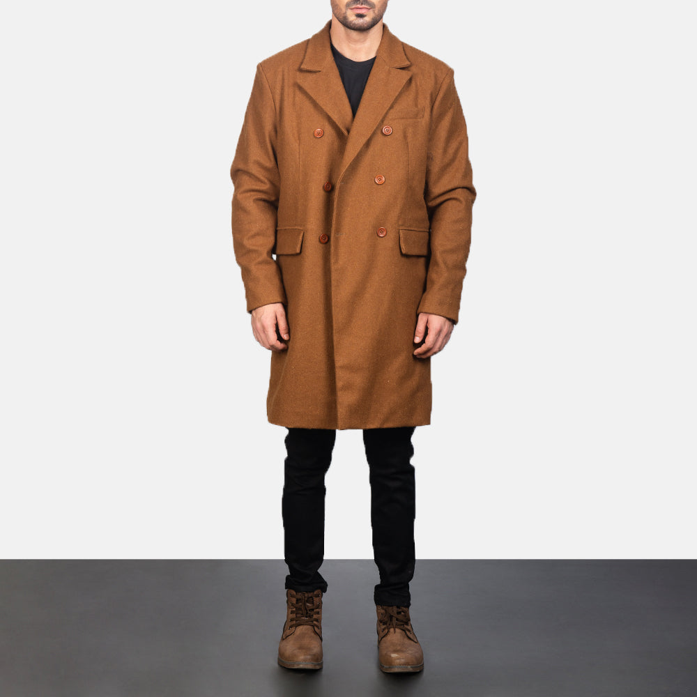 
Claud Khaki Wool Double Breasted Coat - 입체 소매 커팅과 슬림 테이퍼드 핏을 보여주는 측면 뷰