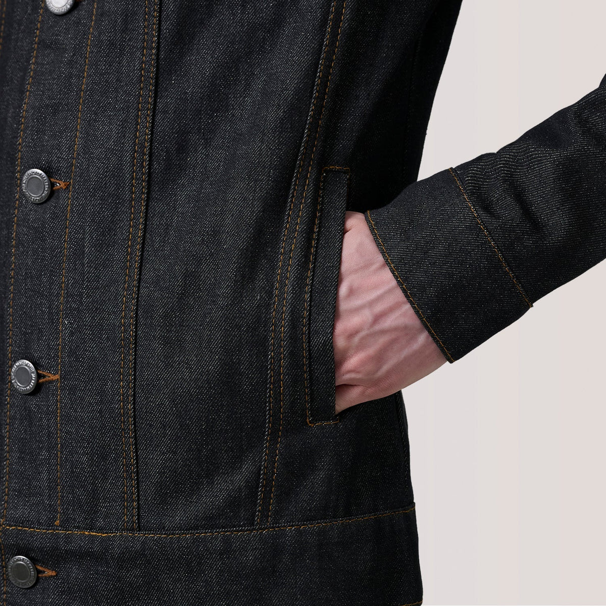 
내부 라이닝 뷰 Showing Quilted Viscose Lining & 내부 수납 포켓 2개