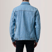 
클로즈업 상세 of Classic Collar & Heavy-Duty Zipper Hardware on Conard Light 블루 Denim Trucker 가죽 자켓 남성용 For Men