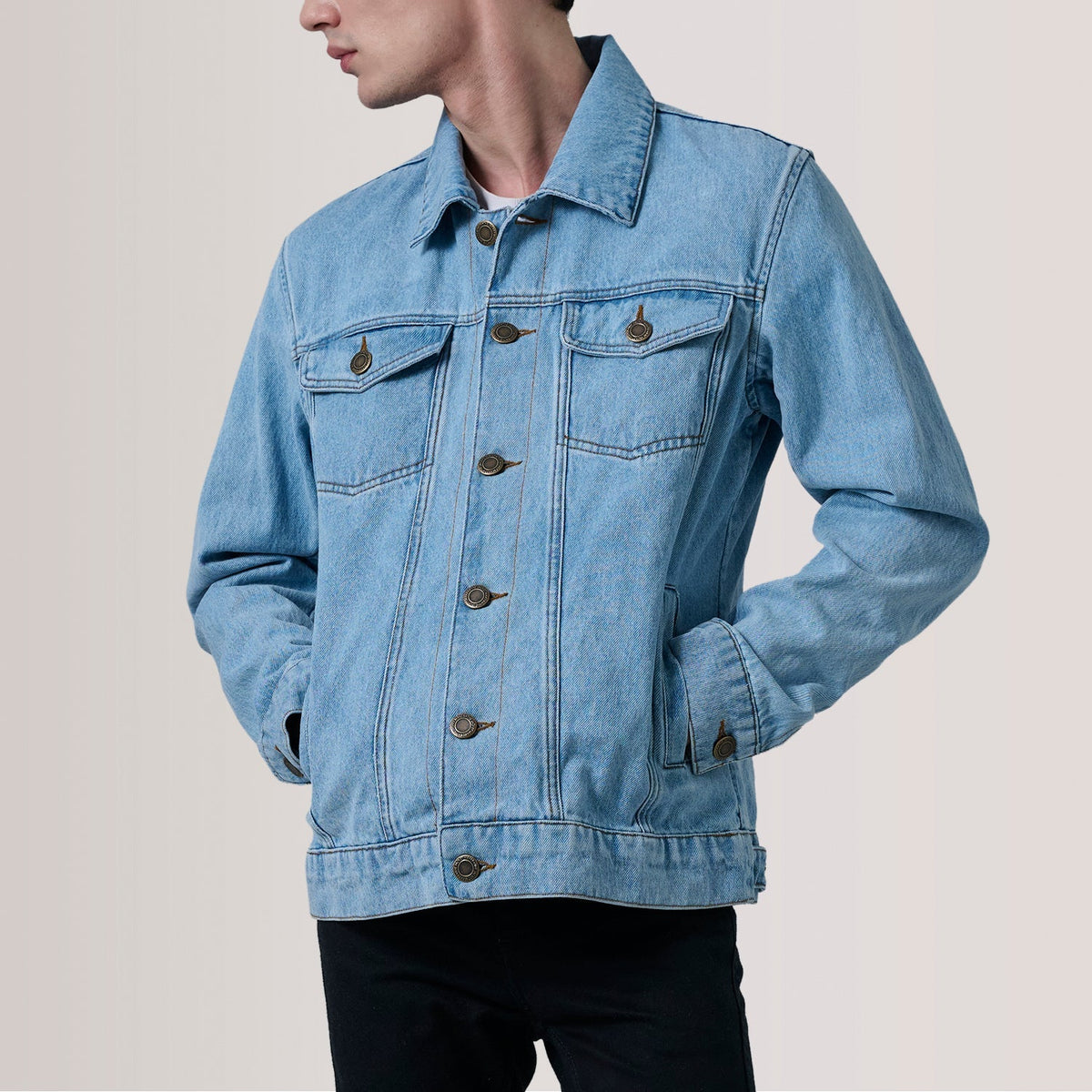 
Authentic Full-Grain Leather Grain Texture & Heavy-Duty Seam Stitching Detail