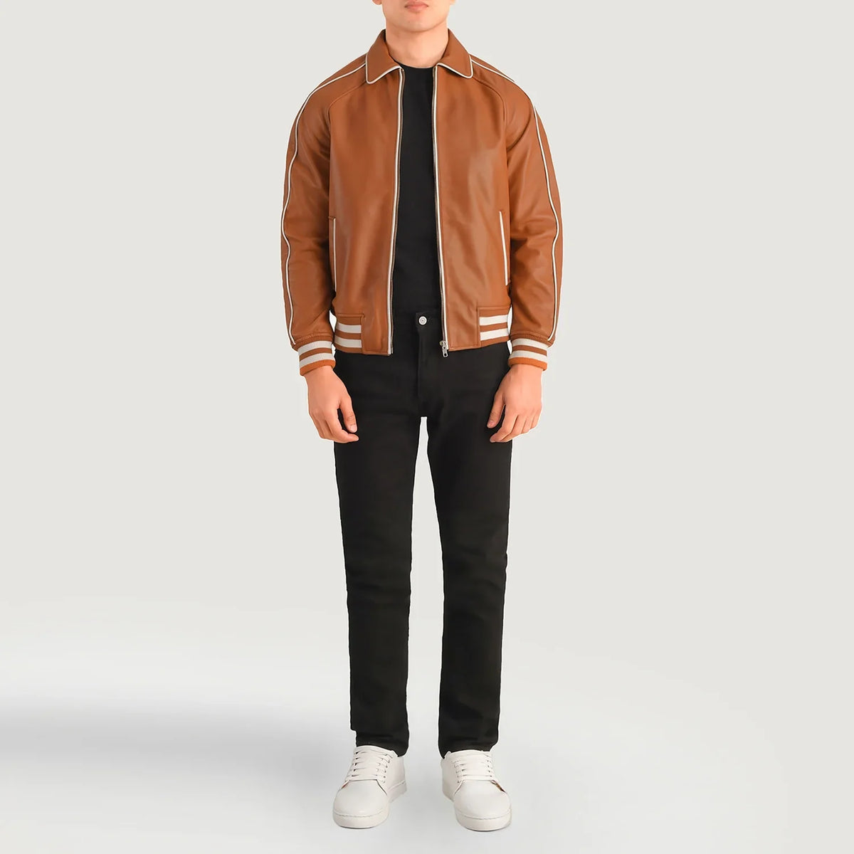Cooper 탠 브라운 Leather Varsity 가죽 자켓 남성용 - Lateral Side Profile View Showing Sleeve Cut &amp; Athletic Taper Fit