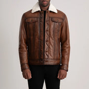 Dallis 브라운 Leather Shearling Trucker 가죽 자켓 남성용 in Waxed Brown Sheepskin Leather - Front Profile View &amp; Tailored Silhouette | Buy Online