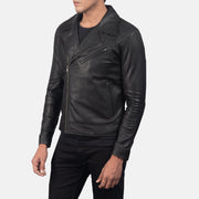 
Distressed Brown Goatskin Leather Biker Jacket - 어깨 라인과 깔끔한 밑단이 돋보이는 뒷면 뷰