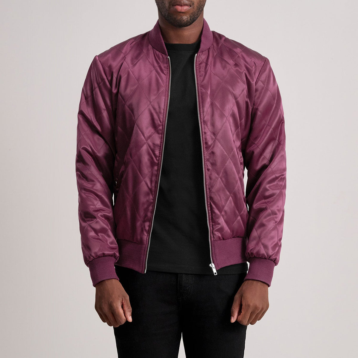 Danson Quilted Maroon Varsity 가죽 자켓 남성용 - Lateral Side Profile View Showing Sleeve Cut &amp; Athletic Taper Fit