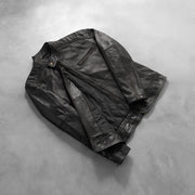 Styled Fit Perspective of Dean 블랙 가죽 라이더 자켓 남성용 on Model - Natural Daylight Drape