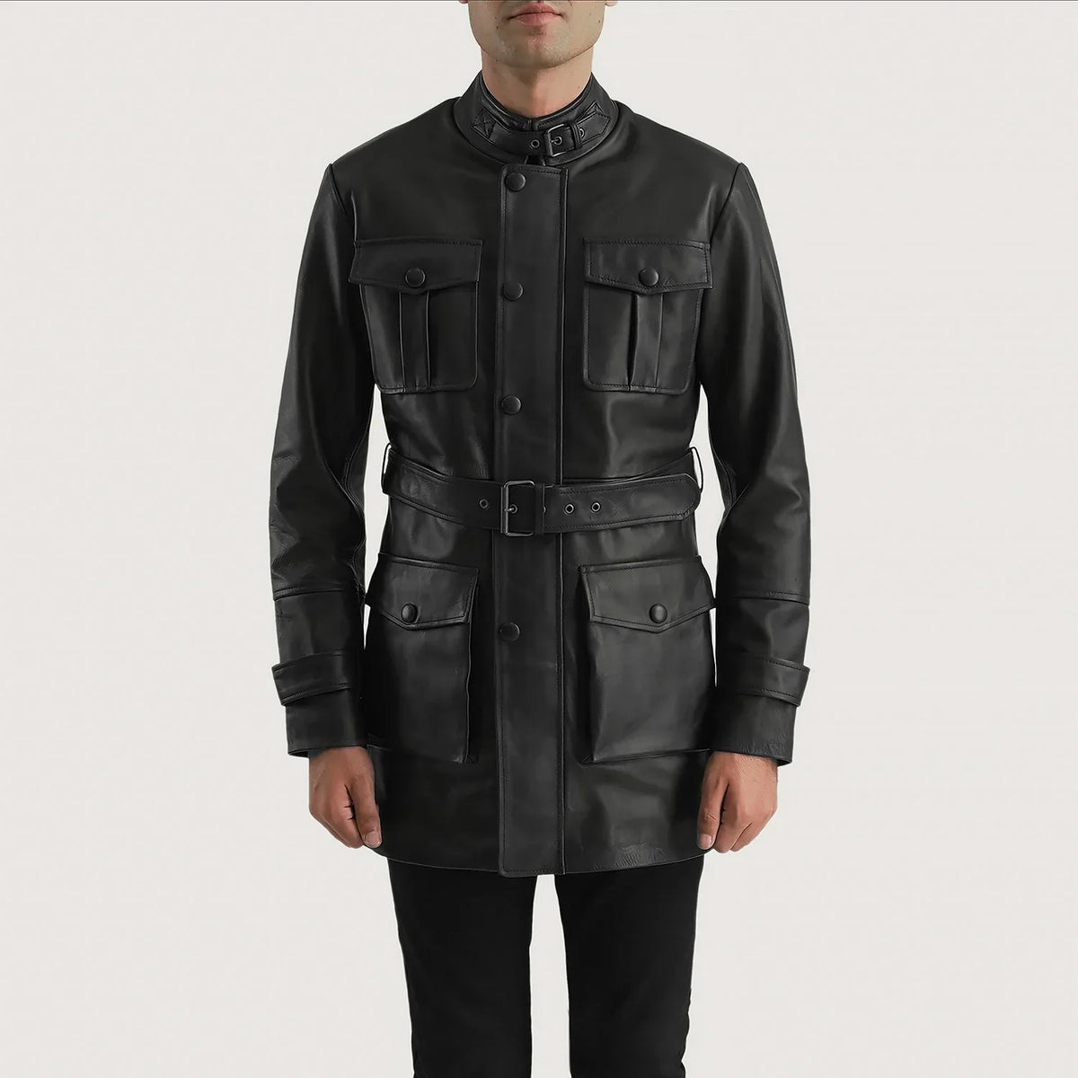 Close-Up Detail of High neck with Belt &amp; Snap button Hardware on Dolf 블랙 가죽 자켓 남성용
