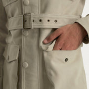 Close-Up Detail of High neck with Belt &amp; Snap button Hardware on Dolf Off-White 스웨이드 자켓 남성용