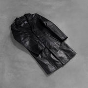 Open hem &amp; Hem Craftsmanship Construction Detail on Men's Don Long 블랙 가죽 롱 코트 남성용