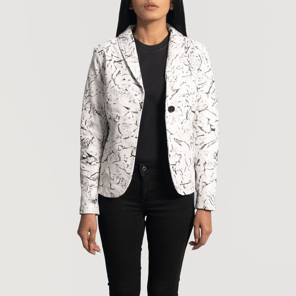Women's Donna Blake White 가죽 테일러드 블레이저 여성용 - Lateral Side Profile View Showing Sleeve Cut &amp; Athletic Taper Fit