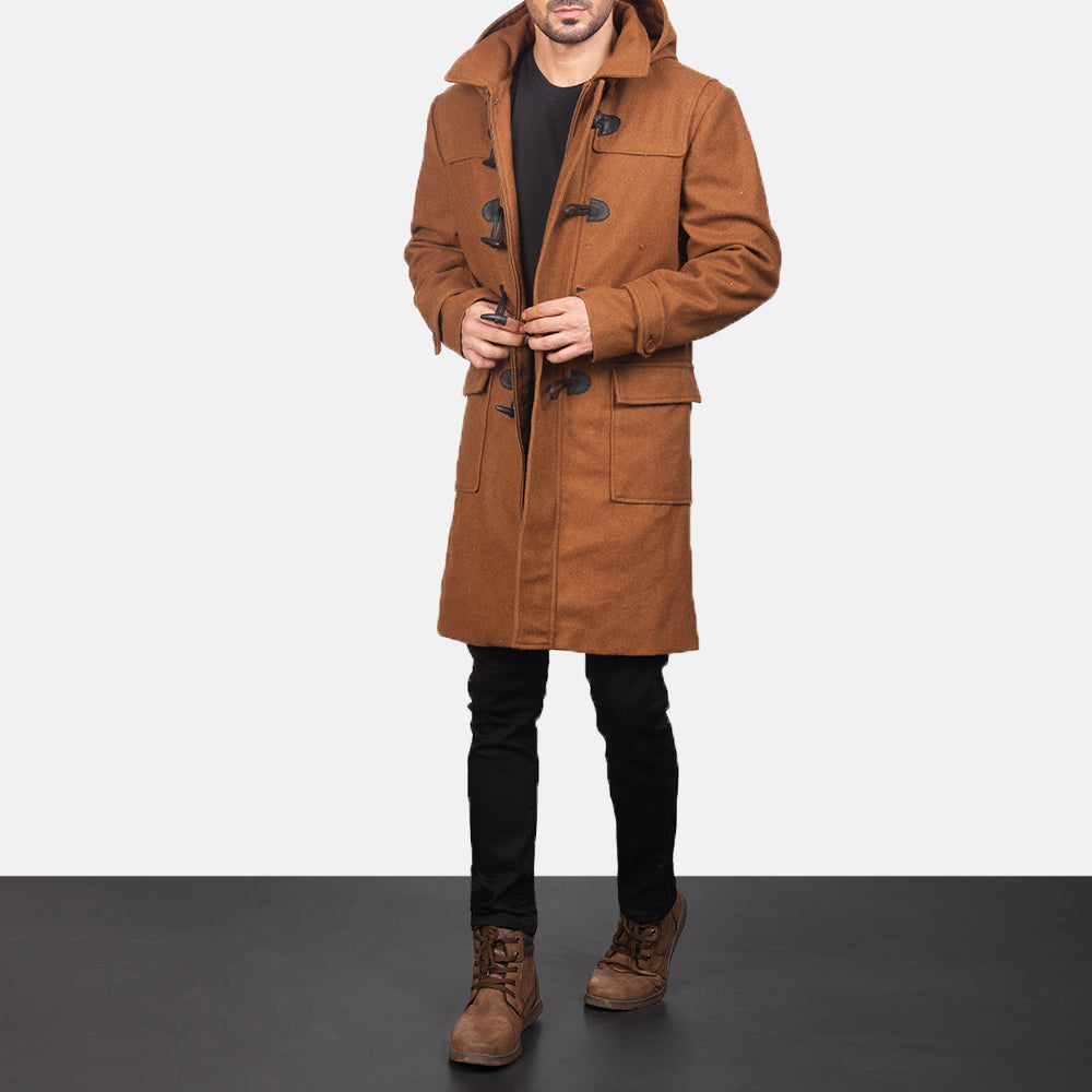 
Drake Khaki Wool Duffle Coat - 입체 소매 커팅과 슬림 테이퍼드 핏을 보여주는 측면 뷰