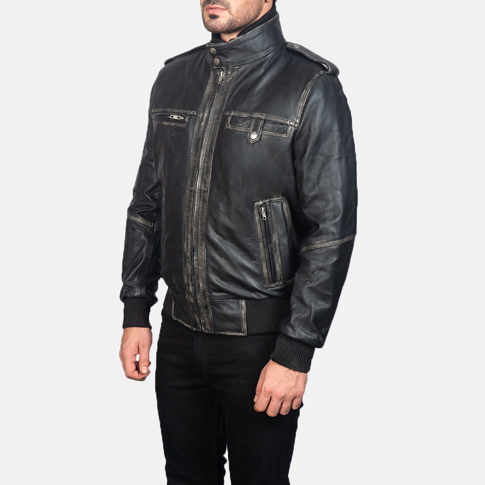 
Black Cowhide Leather Bomber Jacket - 어깨 라인과 깔끔한 밑단이 돋보이는 뒷면 뷰