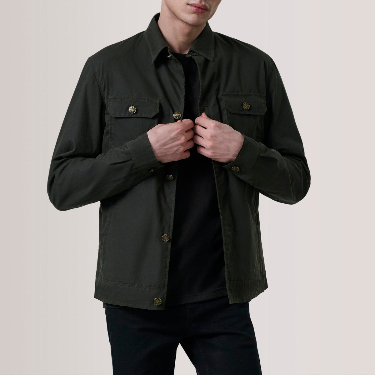 Irwin Olive Waxed Canvas Field 가죽 자켓 남성용 For Men in Olive Waxed Cotton Canvas - Front Profile View &amp; Tailored Silhouette | Buy Online