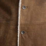 
클로즈업 상세 of Notch & Button Hardware on Kolby Distressed Brown Shearling Long Coat
