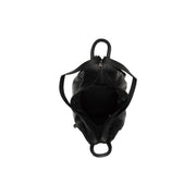 
Solid Antique Brass Hardware & Heavy-Duty Dual Zipper Detail on Howard 풀그레인 천연 가죽 Backpack