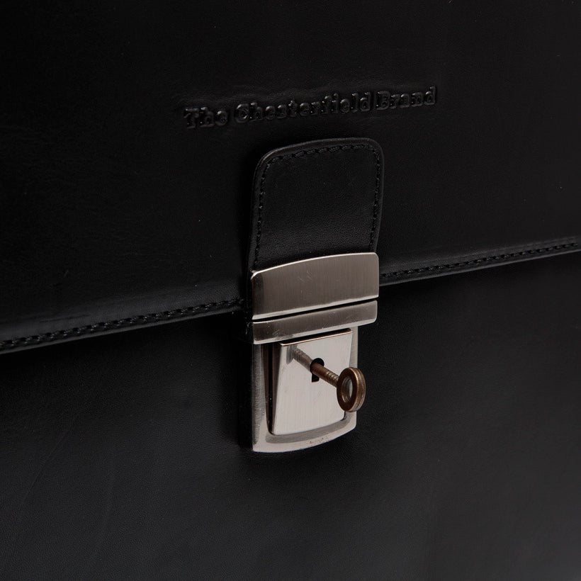 Salvatore Full-Grain Leather Briefcase 남성용