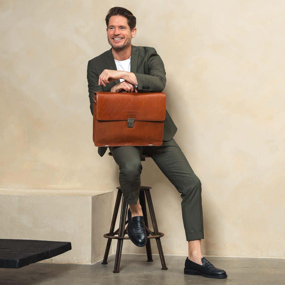 Salvatore Full-Grain Leather Briefcase 남성용 – alternate product view 3