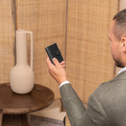 Leipzig Full-Grain Leather Card Holder 여성용 - Structured Side Profile Showing Gusset Depth &amp; Expansion Capacity