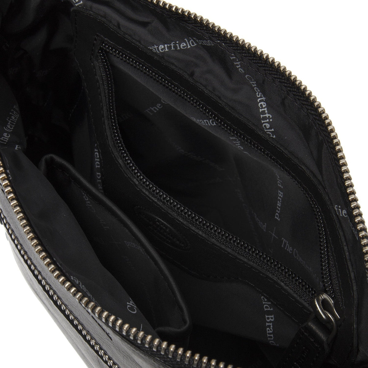 
Classic 100% Full-Grain leather Bag - 보강된 가죽 스트랩과 정교한 스티칭이 돋보이는 후면 뷰