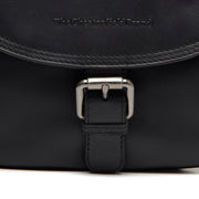 
Classic 100% Full-Grain leather Bag - 보강된 가죽 스트랩과 정교한 스티칭이 돋보이는 후면 뷰