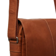 Raphael Full-Grain Leather Crossbody Bag 남성용 – alternate product view 3