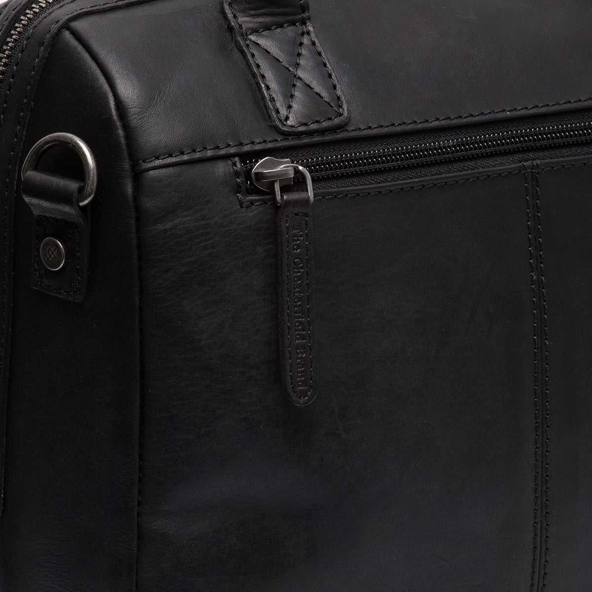 Tailored Rib Cuffs &amp; Hem Craftsmanship Construction Detail on Langton Full-Grain Leather Handbag 여성용