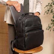 Austin Full-Grain Leather Laptop Backpack 여성용 - Structured Side Profile Showing Gusset Depth &amp; Expansion Capacity