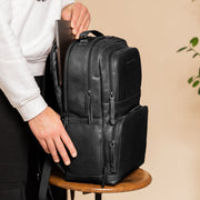 Lennox Full-Grain Leather Laptop Backpack 여성용 - Structured Side Profile Showing Gusset Depth &amp; Expansion Capacity