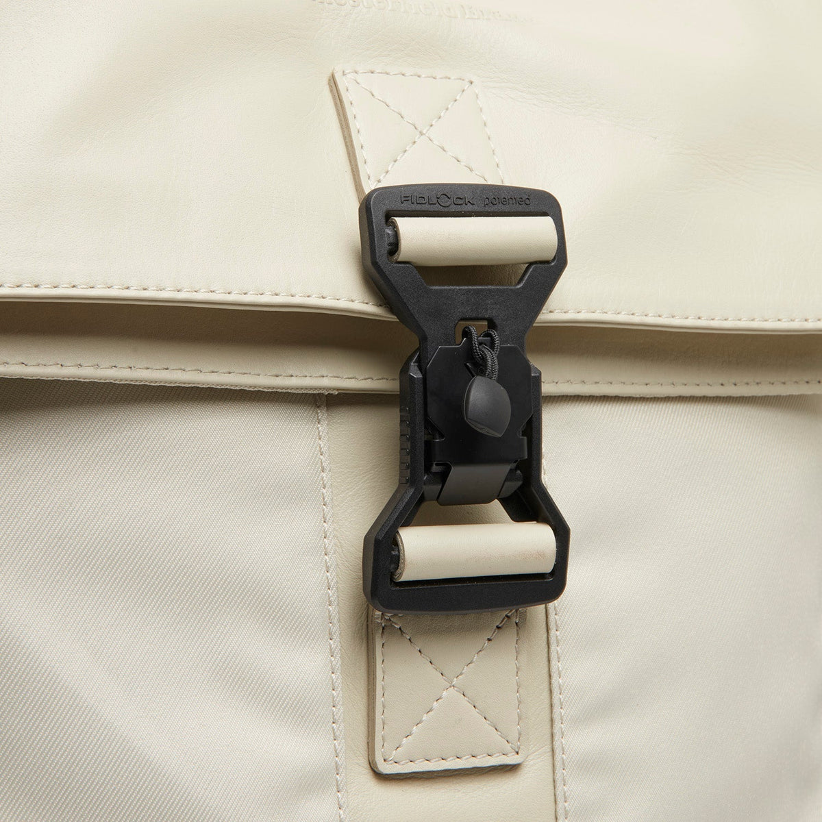 Trondheim Full-Grain Leather Laptop Backpack 여성용 – alternate product view 3