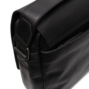 Solid Antique Brass Hardware &amp; Heavy-Duty Dual Zipper Detail on Richard Full-Grain Leather Laptop Bag 남성용