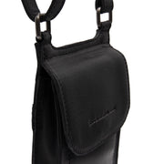 
Nebra 풀그레인 천연 가죽 Phone Bag - 입체 소매 커팅과 슬림 테이퍼드 핏을 보여주는 측면 뷰