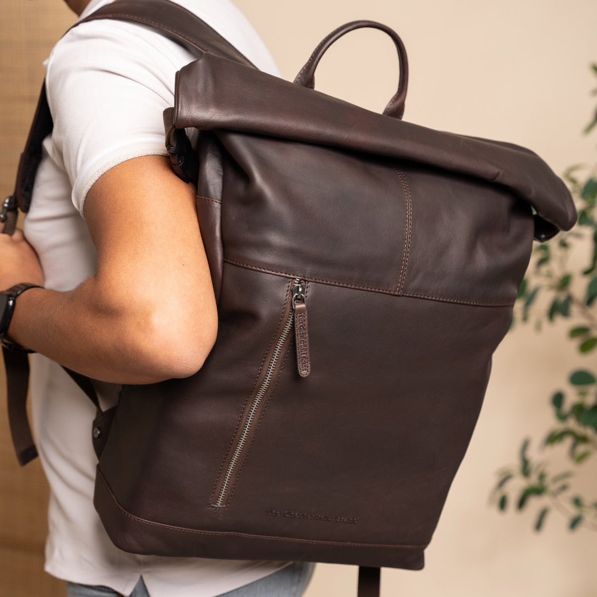 Liverpool Full-Grain Leather Roll-top Backpack 여성용 – alternate product view 2