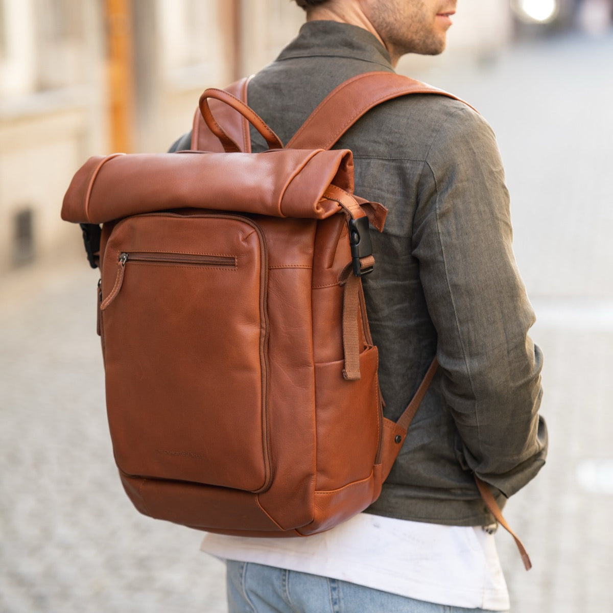 Remo Full-Grain Leather Roll-top Backpack 여성용 – alternate product view 2
