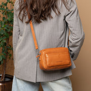 Liora Full-Grain Leather Shoulder Bag 여성용 – alternate product view 2