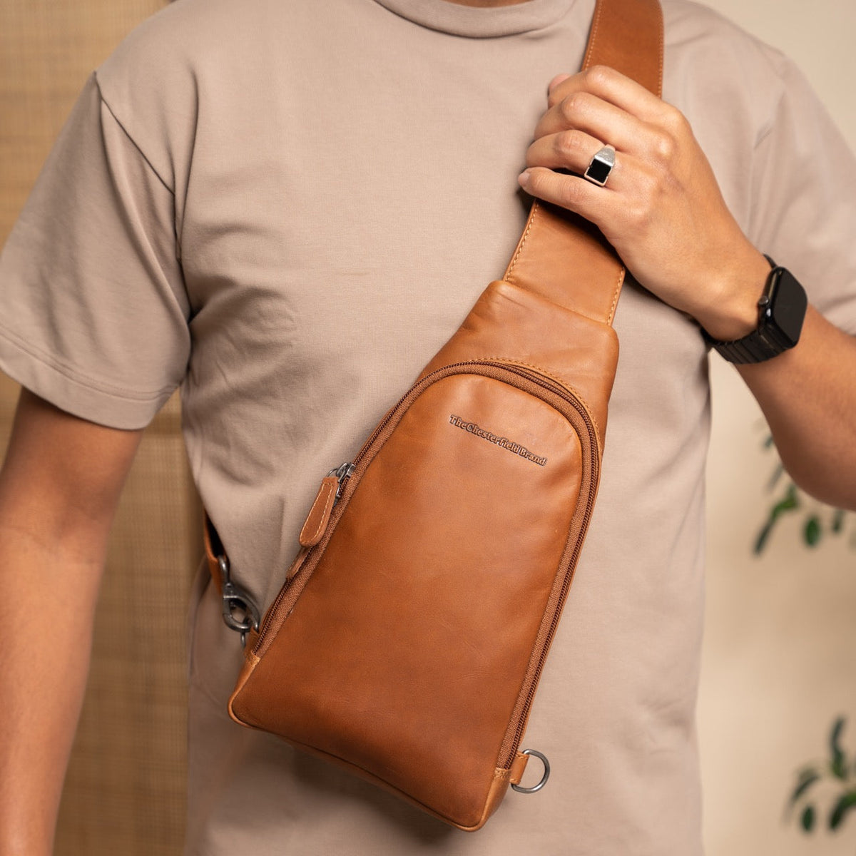 Leather Sling Bag Bowey 여성용 – alternate product view 3
