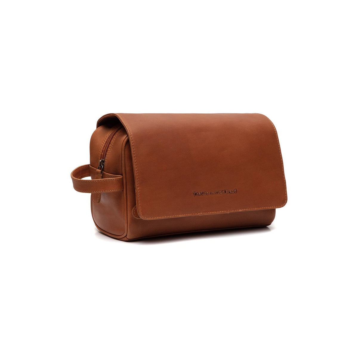 Styled Fit Perspective of Rosario Full-Grain Leather Toiletry Bag 여성용 on Model - Natural Daylight Drape