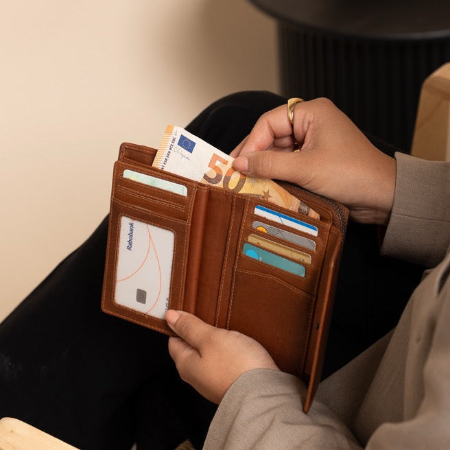 Ascot Full-Grain Leather Wallet 여성용 – alternate product view 3