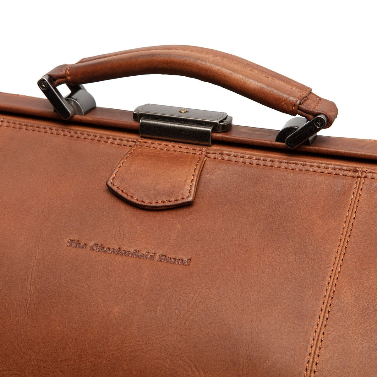 Corfu Full-Grain Leather Weekender Bag 여성용 - Structured Side Profile Showing Gusset Depth &amp; Expansion Capacity