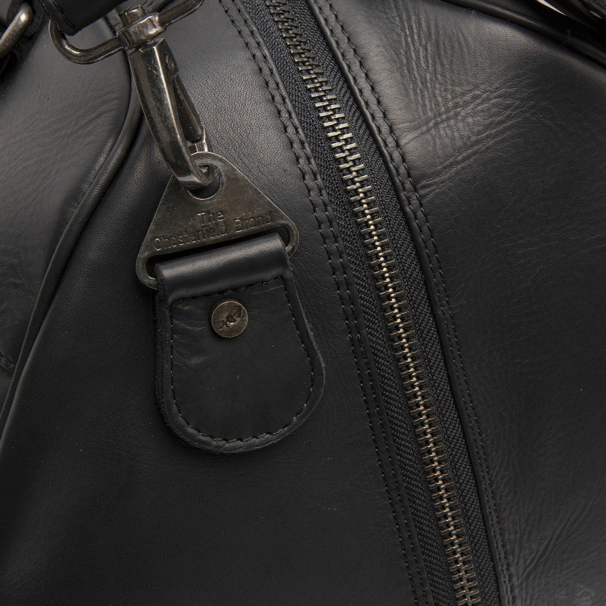 Volenza Full-Grain Leather Weekender Bag 여성용 - Structured Side Profile Showing Gusset Depth &amp; Expansion Capacity