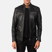 Men's Mack 블랙 가죽 라이더 자켓 남성용 in Black Goatskin Leather - Front Profile View &amp; Tailored Silhouette | Buy Online