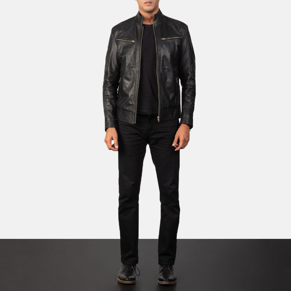 Men's Mack 블랙 가죽 라이더 자켓 남성용 - Lateral Side Profile View Showing Sleeve Cut &amp; Athletic Taper Fit
