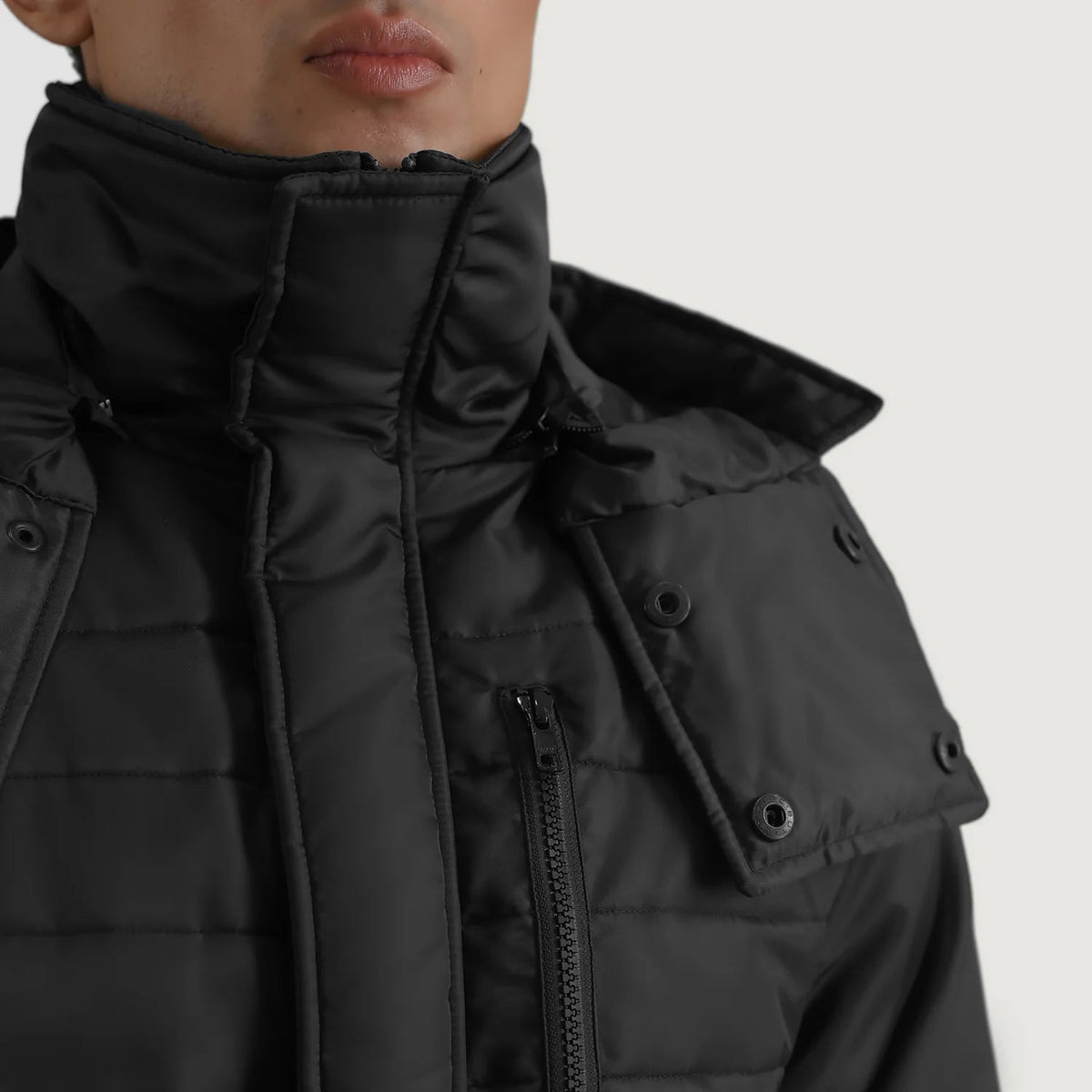 
내부 라이닝 뷰 Showing Quilted Viscose Lining & 내부 수납 포켓 2개
