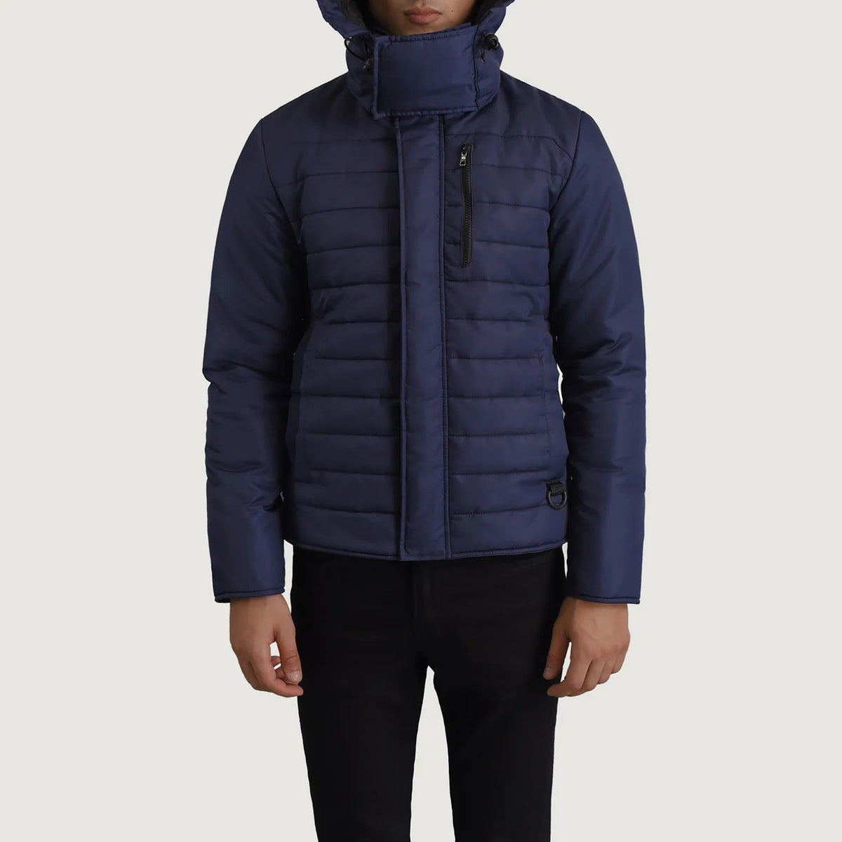 
클로즈업 상세 of Classic Collar & Zipper With Placket Hardware on Malcolm 블루 Hooded Puffer 가죽 자켓 남성용