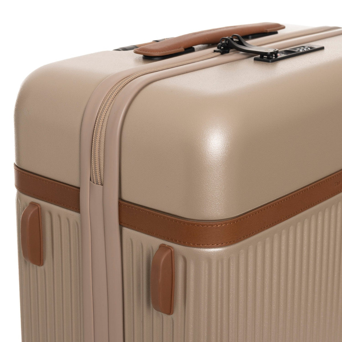 Tailored Rib Cuffs &amp; Hem Craftsmanship Construction Detail on Medium Suitcase Zuna 여성용