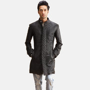 Men's Midlander Quilted 블랙 가죽 롱 코트 남성용 in Black Sheepskin Leather - Front Profile View &amp; Tailored Silhouette | Buy Online