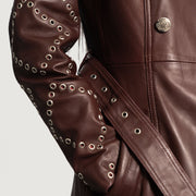 
클로즈업 상세 of Notch & Button & Waist belt Hardware on Missoni 마룬 가죽 트렌치 코트 여성용