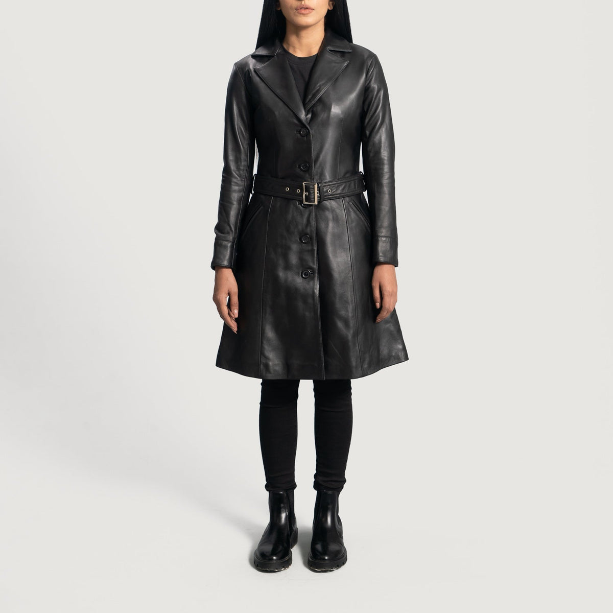 Women's Moonlight 블랙 가죽 트렌치 코트 여성용 - Lateral Side Profile View Showing Sleeve Cut &amp; Athletic Taper Fit