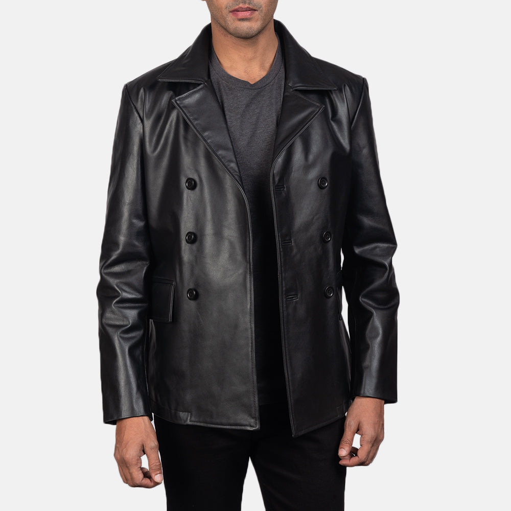 Close-Up Detail of Notch &amp; Buttons Hardware on Men's Mr. Bailey 블랙 Leather Naval Peacoat 남성용