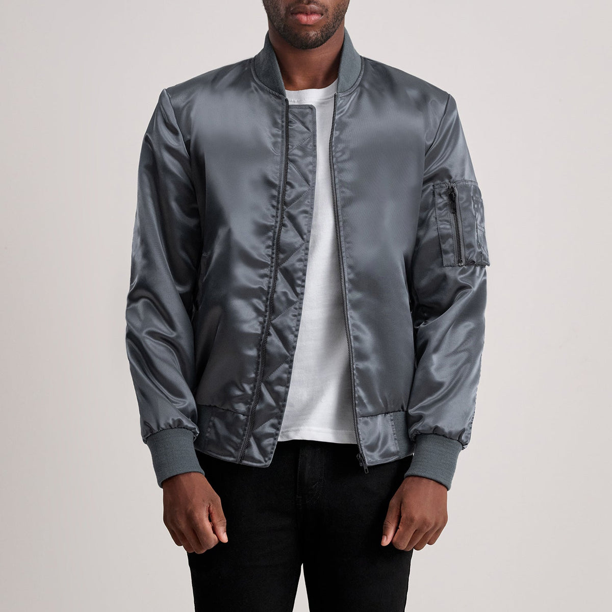 Quinton MA-1 Grey 가죽 봄버 자켓 남성용 - Lateral Side Profile View Showing Sleeve Cut &amp; Athletic Taper Fit