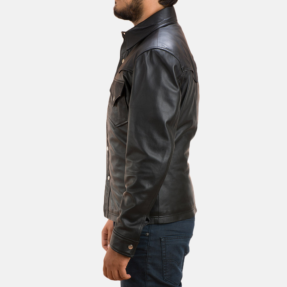 Close-Up Detail of Shirt &amp; Button Hardware on Men's Ranchson 블랙 Leather Shirt 남성용